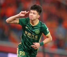 李玮锋谈中国好球员不愿留洋：欧洲月薪6000欧，国内可能两三百万