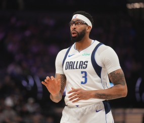 Stein：独行侠将寻求手部专科医生评估浓眉伤势的严重程度